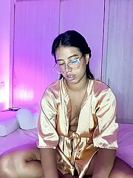 Snapshot of Raven_stonee01 chatting on 27, 5, 2026 Raven stonee01 online show from 27, 5, 2026