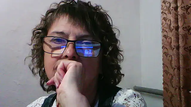 Snapshot of ElizabethGorden chatting on 2, 6, 2026 ElizabethGorden online show from 2, 6, 2026