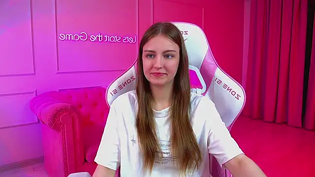 Snapshot of SofiaSarvains chatting on 11, 6, 2026 SofiaSarvains online show from 11, 6, 2026