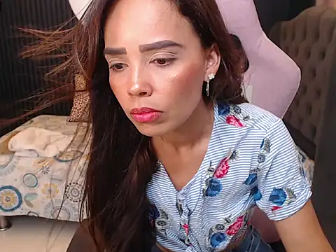 naomis 36 online show from 4, 5, 2026