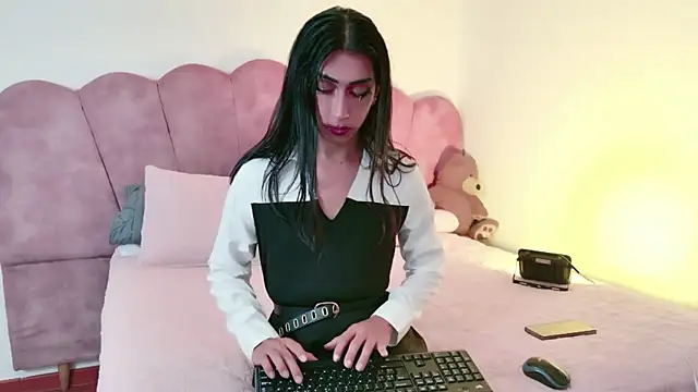 Snapshot of Alexadomina22 chatting on 3, 8, 2026 Alexadomina22 online show from 3, 8, 2026