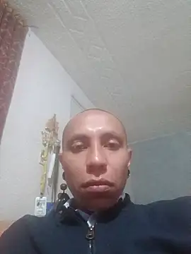 Snapshot of WedgingClinker chatting on 9, 7, 2026 WedgingClinker online show from 9, 7, 2026