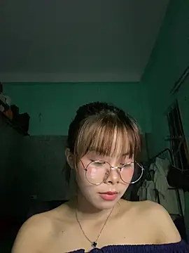 Snapshot of Cry_sexy chatting on 22, 5, 2026 Cry sexy online show from 22, 5, 2026
