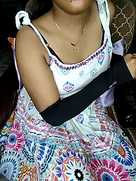 Snapshot of Tamil__Thara003 chatting on 28, 5, 2026 Tamil Thara003 online show from 28, 5, 2026