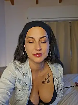 Snapshot of MorganaMystic chatting on 14, 5, 2026 MorganaMystic online show from 14, 5, 2026