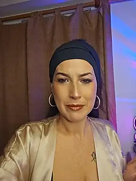 Snapshot of MorganaMystic chatting on 6, 6, 2026 MorganaMystic online show from 6, 6, 2026