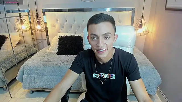 oliver chaze  online show from 6, 5, 2026