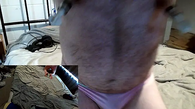 Snapshot of Heidixox69 chatting on 8, 7, 2026 Heidixox69 online show from 8, 7, 2026