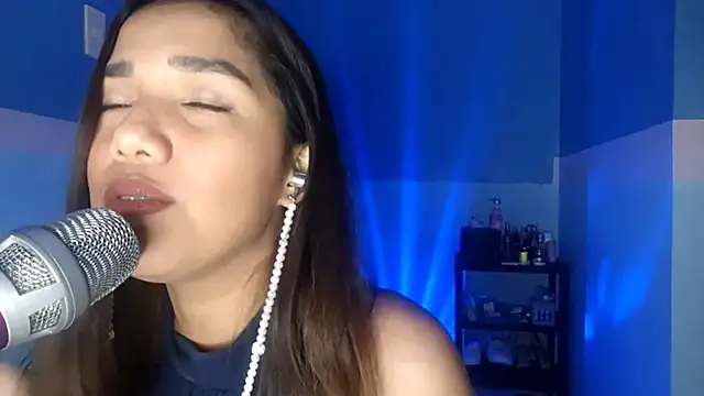 AnneHanacek online show from 11, 5, 2026