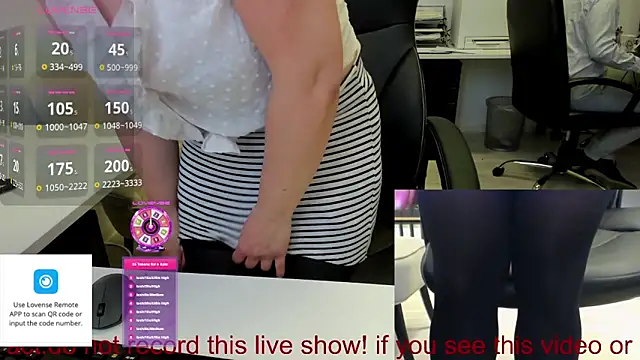 Snapshot of squirt_milf_viktoria chatting on 25, 5, 2026 squirt milf viktoria online show from 25, 5, 2026