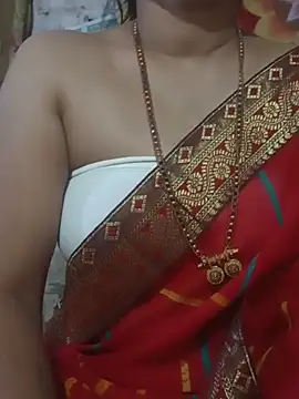 Snapshot of Komal_Bhabhi4u chatting on 12, 5, 2026 Komal Bhabhi4u online show from 12, 5, 2026
