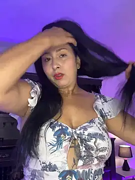 liana  castellanos online show from 7, 5, 2026