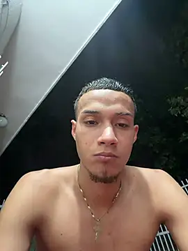 Snapshot of friends_lust_latin chatting on 15, 7, 2026 friends lust latin online show from 15, 7, 2026