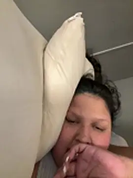 Snapshot of plussizemama chatting on 11, 5, 2026 plussizemama online show from 11, 5, 2026