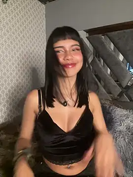 AntonellaCooper Pink online show from 24, 6, 2026