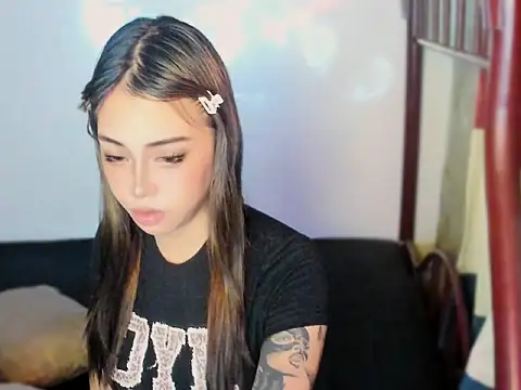 ArianaLore online show from 3, 6, 2026