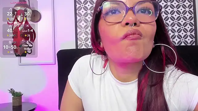 Snapshot of amelie_furtado chatting on 13, 5, 2026 amelie furtado online show from 13, 5, 2026