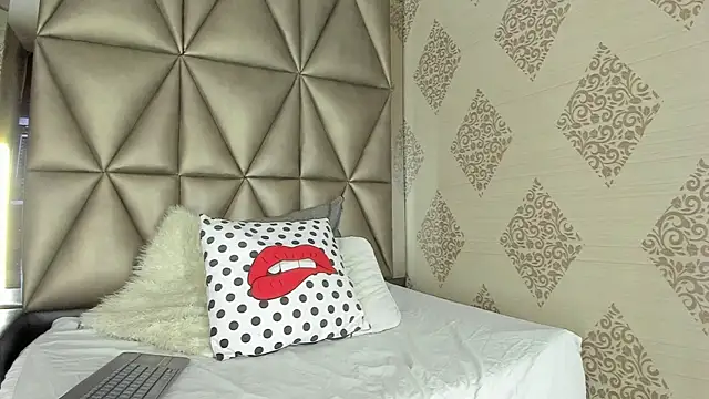 Snapshot of Violett_Carter chatting on 31, 7, 2026 Violett Carter online show from 31, 7, 2026