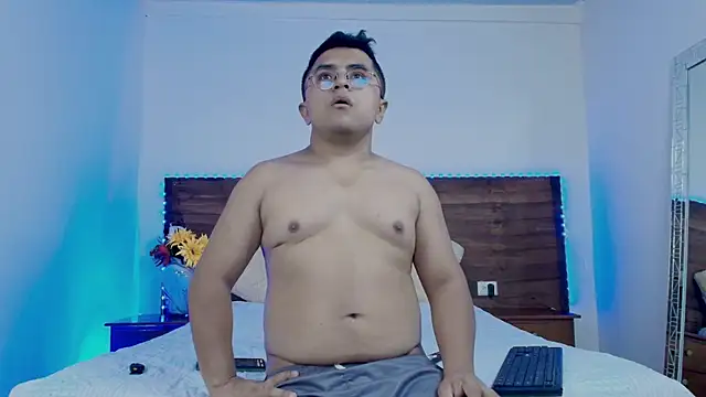 Snapshot of cristofer_love chatting on 7, 7, 2026 cristofer love online show from 7, 7, 2026