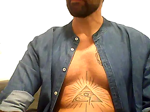 Alessandromagno8 online show from 11, 5, 2026