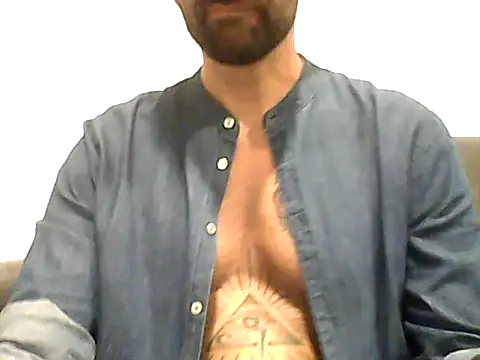 Alessandromagno8 online show from 11, 5, 2026