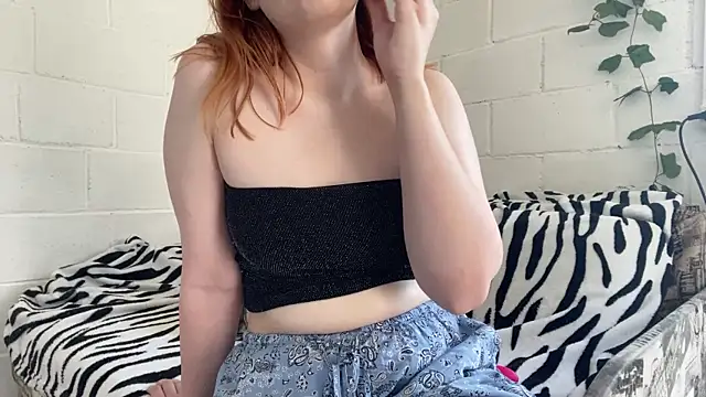 Snapshot of Amber__Fox chatting on 22, 6, 2026 Amber Fox online show from 22, 6, 2026