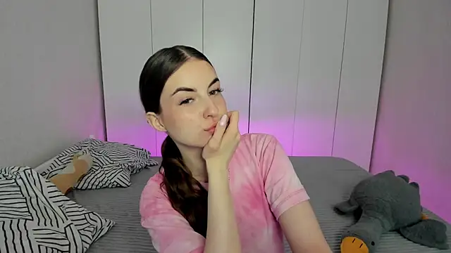 kelly sallazar online show from 13, 5, 2026