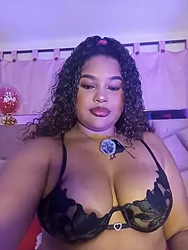 Snapshot of helenassnow chatting on 2, 6, 2026 helenassnow online show from 2, 6, 2026
