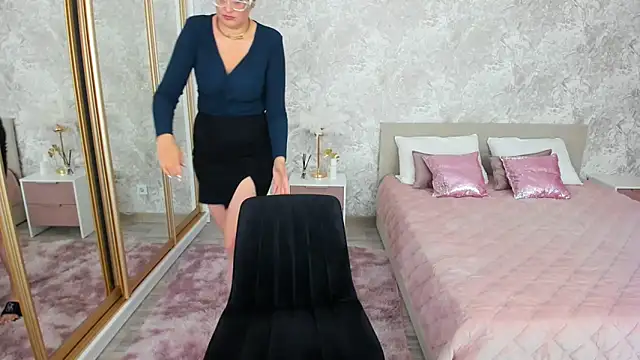 Snapshot of MayaNoire chatting on 9, 6, 2026 MayaNoire online show from 9, 6, 2026