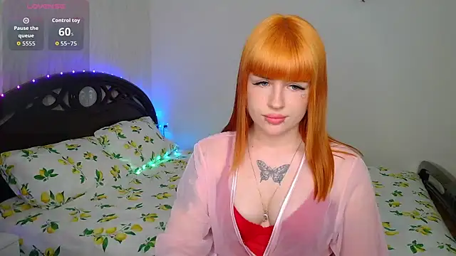 Snapshot of VelvetEmber chatting on 4, 6, 2026 VelvetEmber online show from 4, 6, 2026