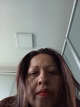 Snapshot of katialatimaecha chatting on 2, 6, 2026 katialatimaecha online show from 2, 6, 2026