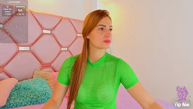 Juliia cruz  online show from 18, 5, 2026