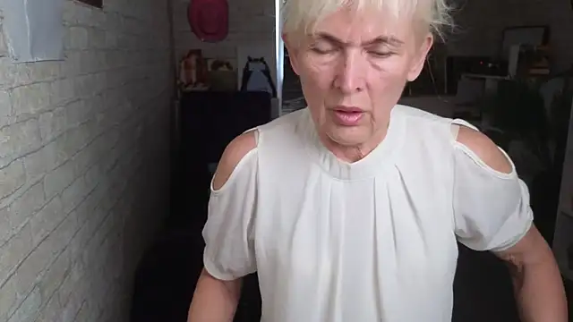 Snapshot of Nia_Natur chatting on 5, 6, 2026 Nia Natur online show from 5, 6, 2026