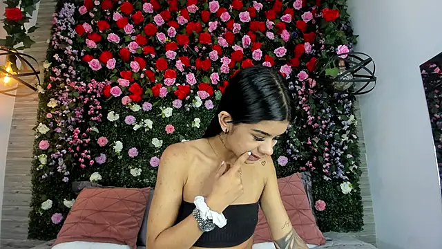Snapshot of ViolettGracee chatting on 17, 6, 2026 ViolettGracee online show from 17, 6, 2026