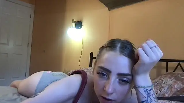 Roxybluee online show from 3, 6, 2026