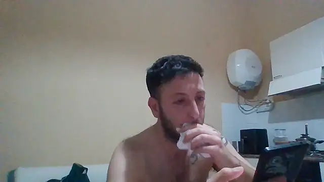 Snapshot of VincentZe99 chatting on 13, 6, 2026 VincentZe99 online show from 13, 6, 2026