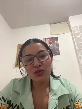Snapshot of Casandra_inthemorning chatting on 18, 5, 2026 Casandra inthemorning online show from 18, 5, 2026