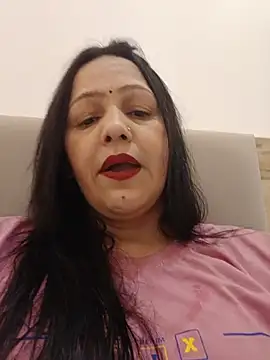 Snapshot of simmy14321 chatting on 3, 7, 2026 simmy14321 online show from 3, 7, 2026