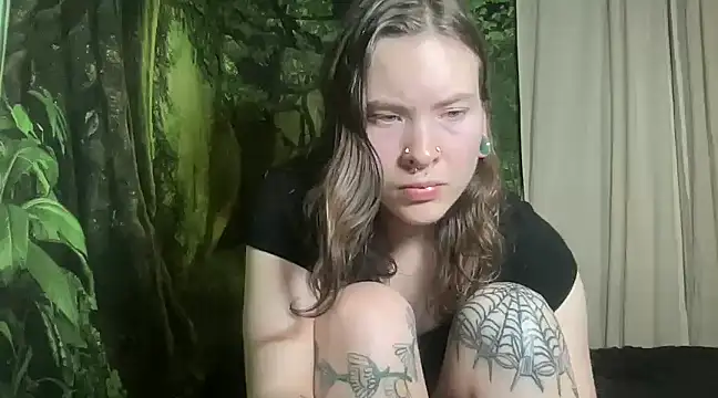 Snapshot of mo0ngoddess chatting on 11, 1, 2025 mo0ngoddess online show from 11, 1, 2025