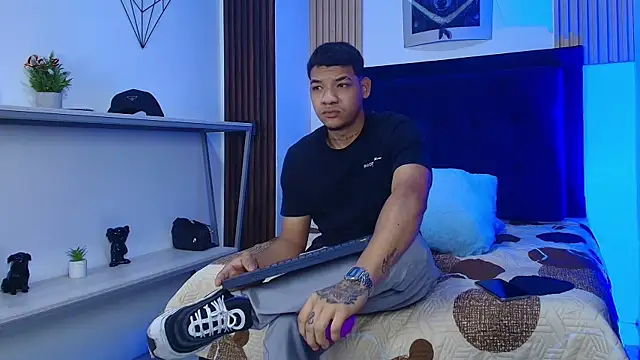 Snapshot of bick_jhonn chatting on 26, 6, 2026 bick jhonn online show from 26, 6, 2026