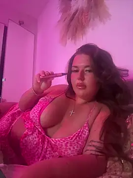 Snapshot of SofiagreenUK chatting on 12, 5, 2026 SofiagreenUK online show from 12, 5, 2026