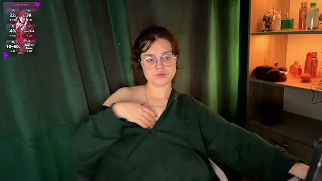 lolaluxe69 online show from 13, 5, 2026