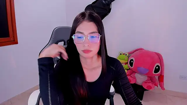 Scarleth Ferrec online show from 27, 5, 2026