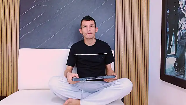 Snapshot of Isak_Berekoa chatting on 30, 6, 2026 Isak Berekoa online show from 30, 6, 2026