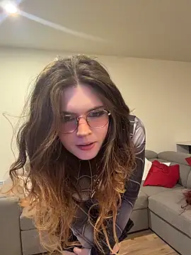 cutypiefull online show from 7, 6, 2026
