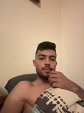 Snapshot of Z-man- chatting on 4, 7, 2026 Z-man- online show from 4, 7, 2026