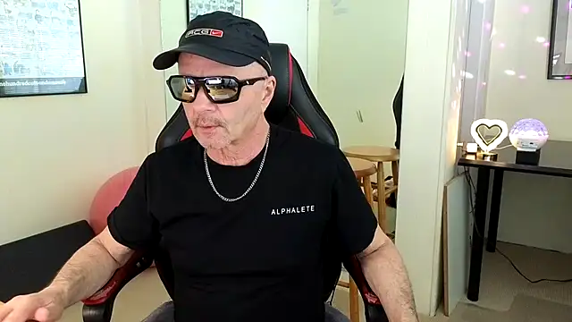 hotdadbod online show from 14, 1, 2025