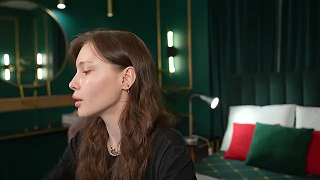 Snapshot of Mili_Joy chatting on 4, 7, 2026 Mili Joy online show from 4, 7, 2026