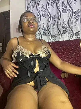 Snapshot of Creamyyystar chatting on 6, 7, 2026 Creamyyystar online show from 6, 7, 2026