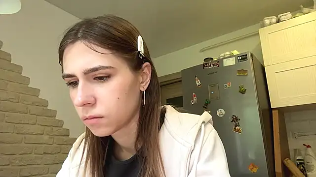 ZaraGuyette online show from 30, 5, 2026